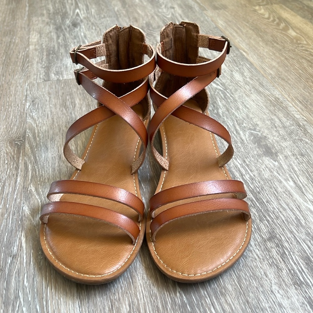 Universal Thread strappy brown sandals